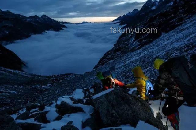 🏔️《云岿山徒步之旅：挑战与美景并存的探险》